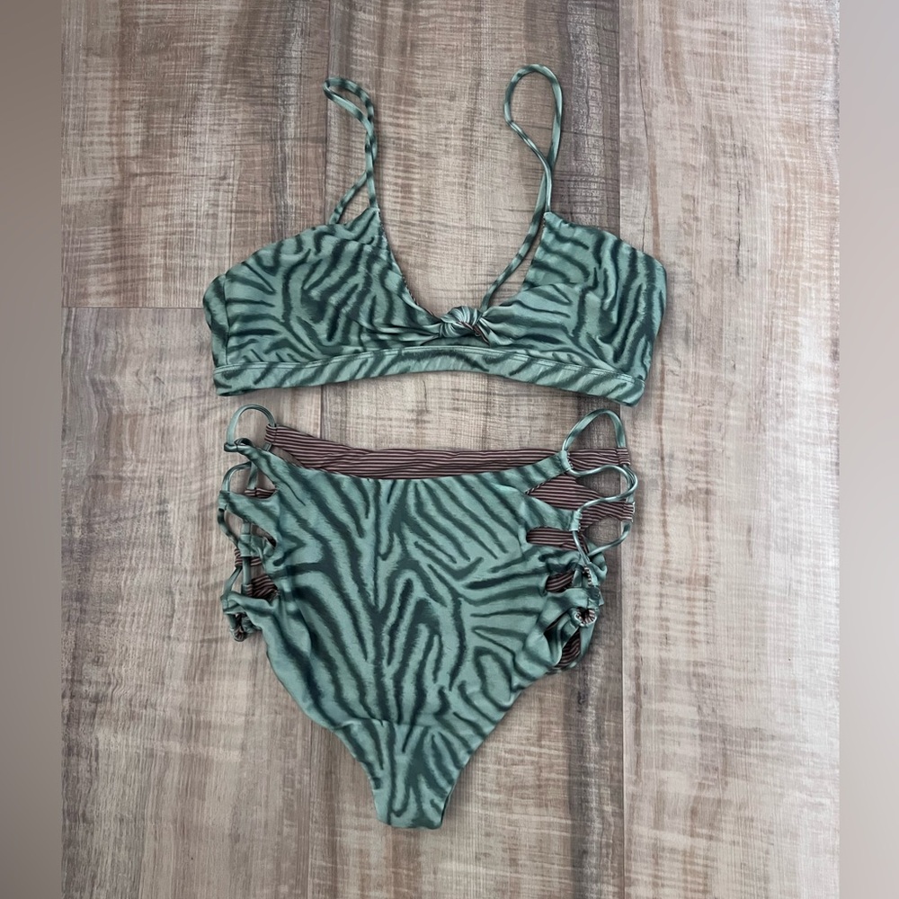 Acacia Swim Set, L, Tali Top & Queens Bottom in Savanna